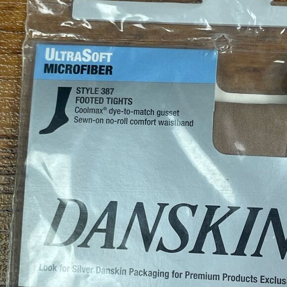 Danskin Girls Footed Tights Style 387 Size INT 6x-7 Tan New - Picture 6 of 7